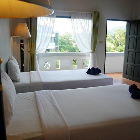 Blue Carina Inn Hotel - SHA Plus Phuket Exterior foto