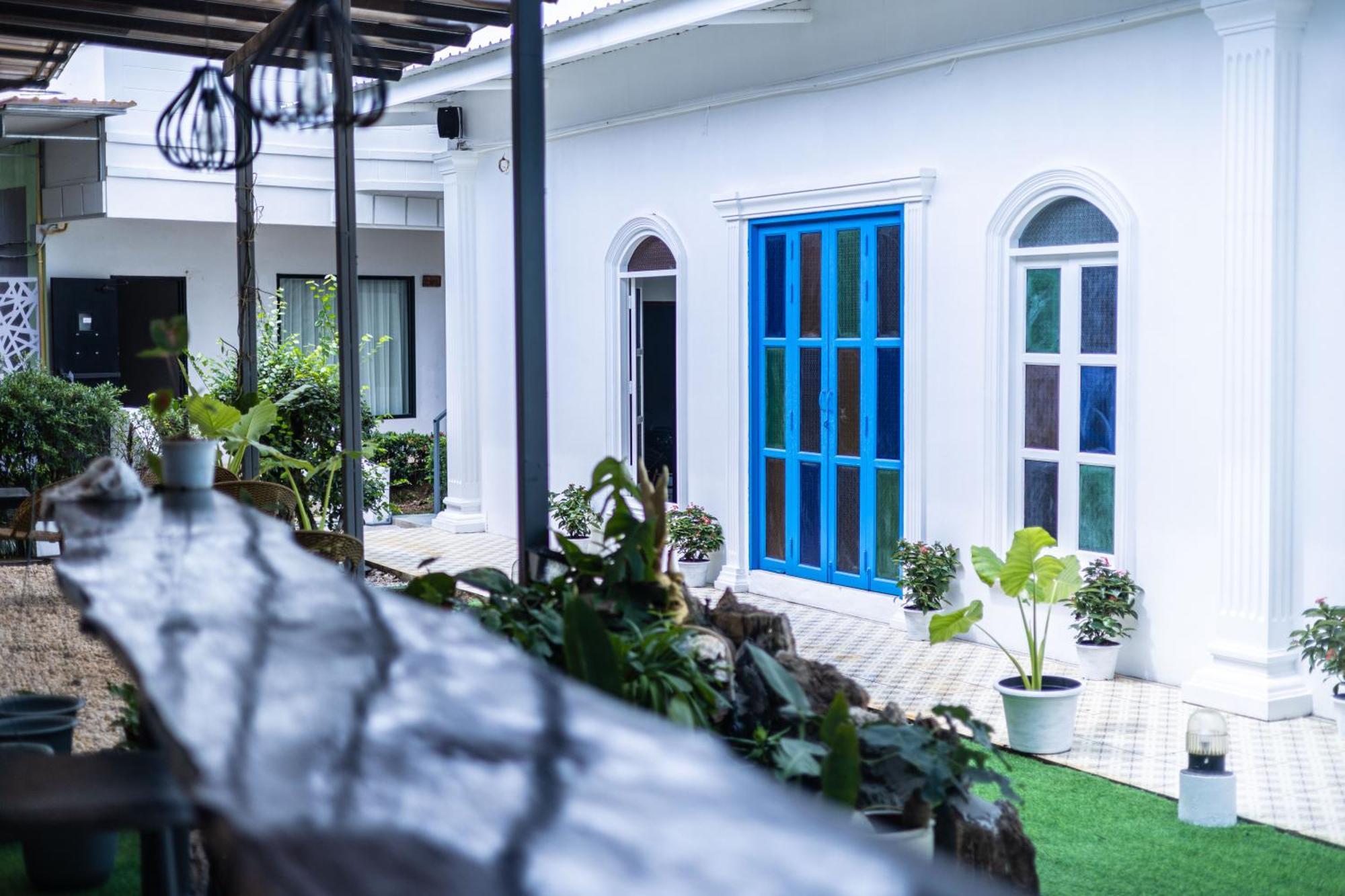 Blue Carina Inn Hotel - SHA Plus Phuket Exterior foto