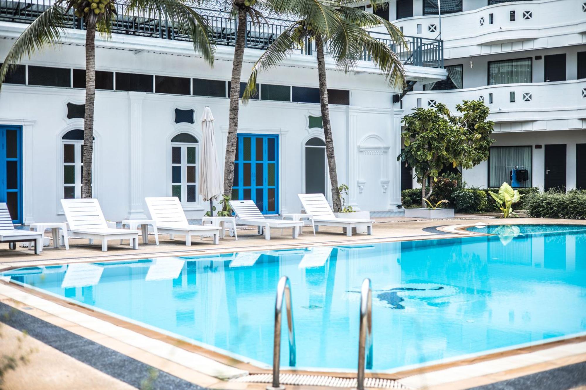 Blue Carina Inn Hotel - SHA Plus Phuket Exterior foto