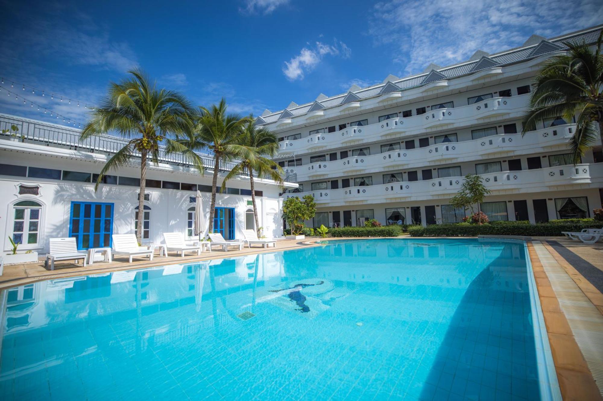 Blue Carina Inn Hotel - SHA Plus Phuket Exterior foto