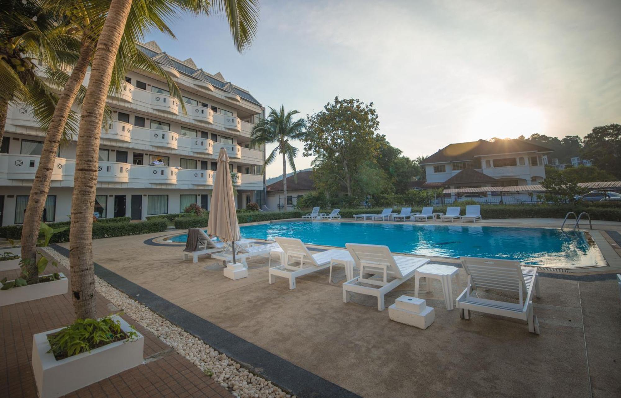 Blue Carina Inn Hotel - SHA Plus Phuket Exterior foto