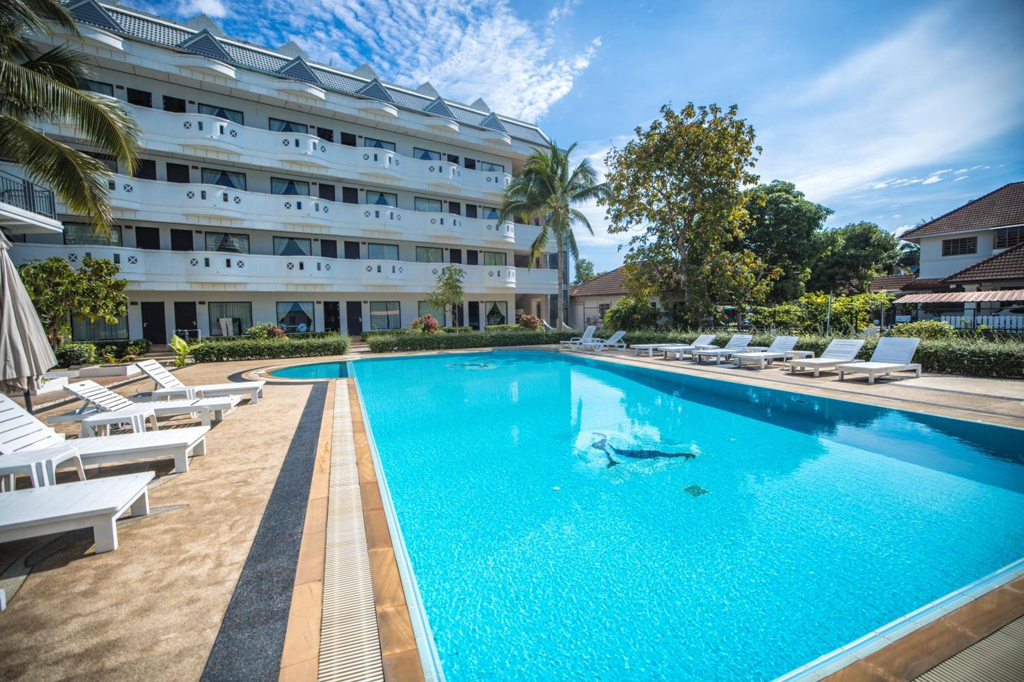 Blue Carina Inn Hotel - SHA Plus Phuket Exterior foto