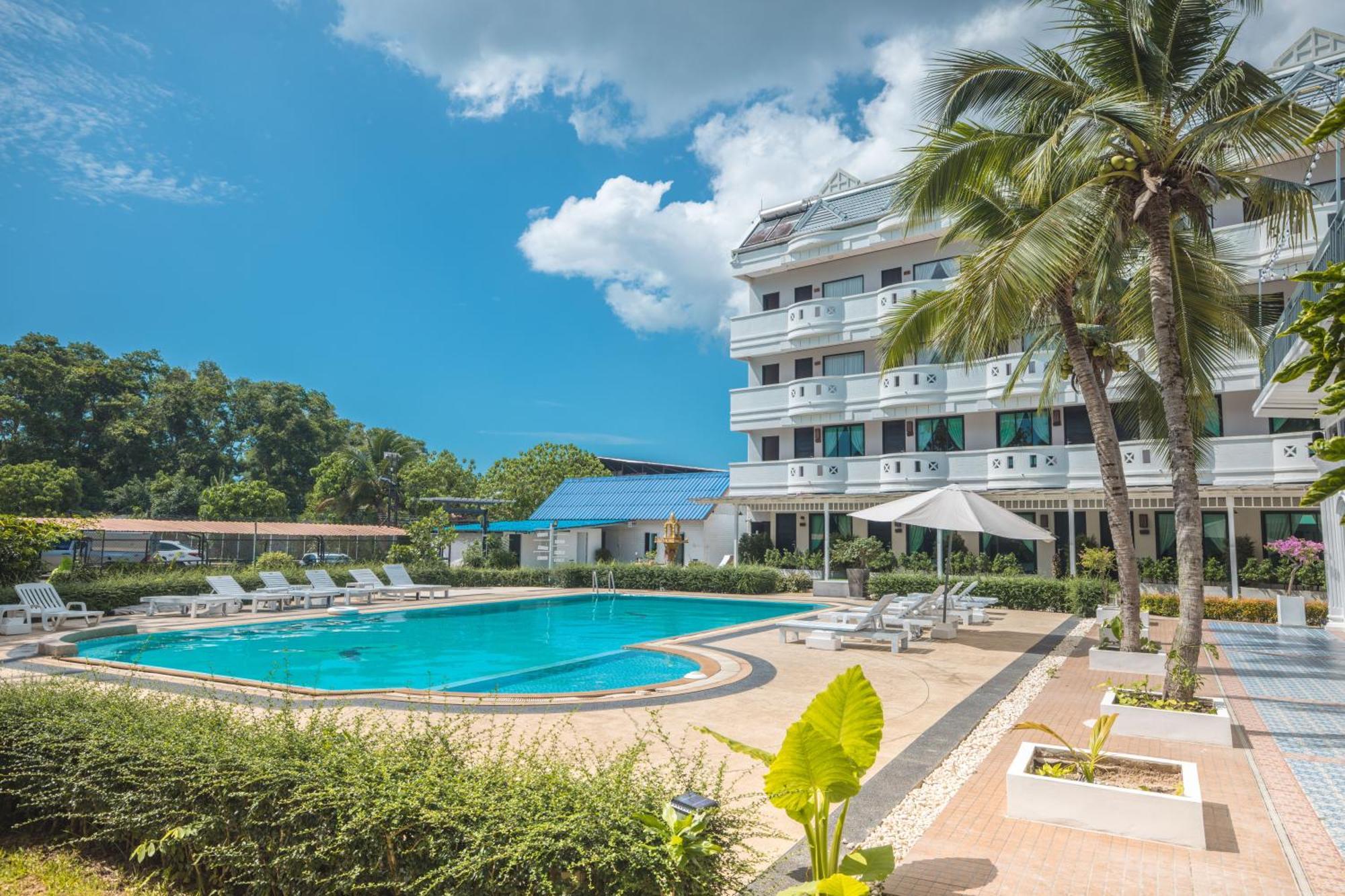 Blue Carina Inn Hotel - SHA Plus Phuket Exterior foto