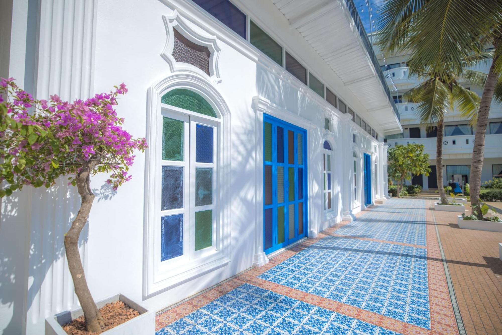 Blue Carina Inn Hotel - SHA Plus Phuket Exterior foto