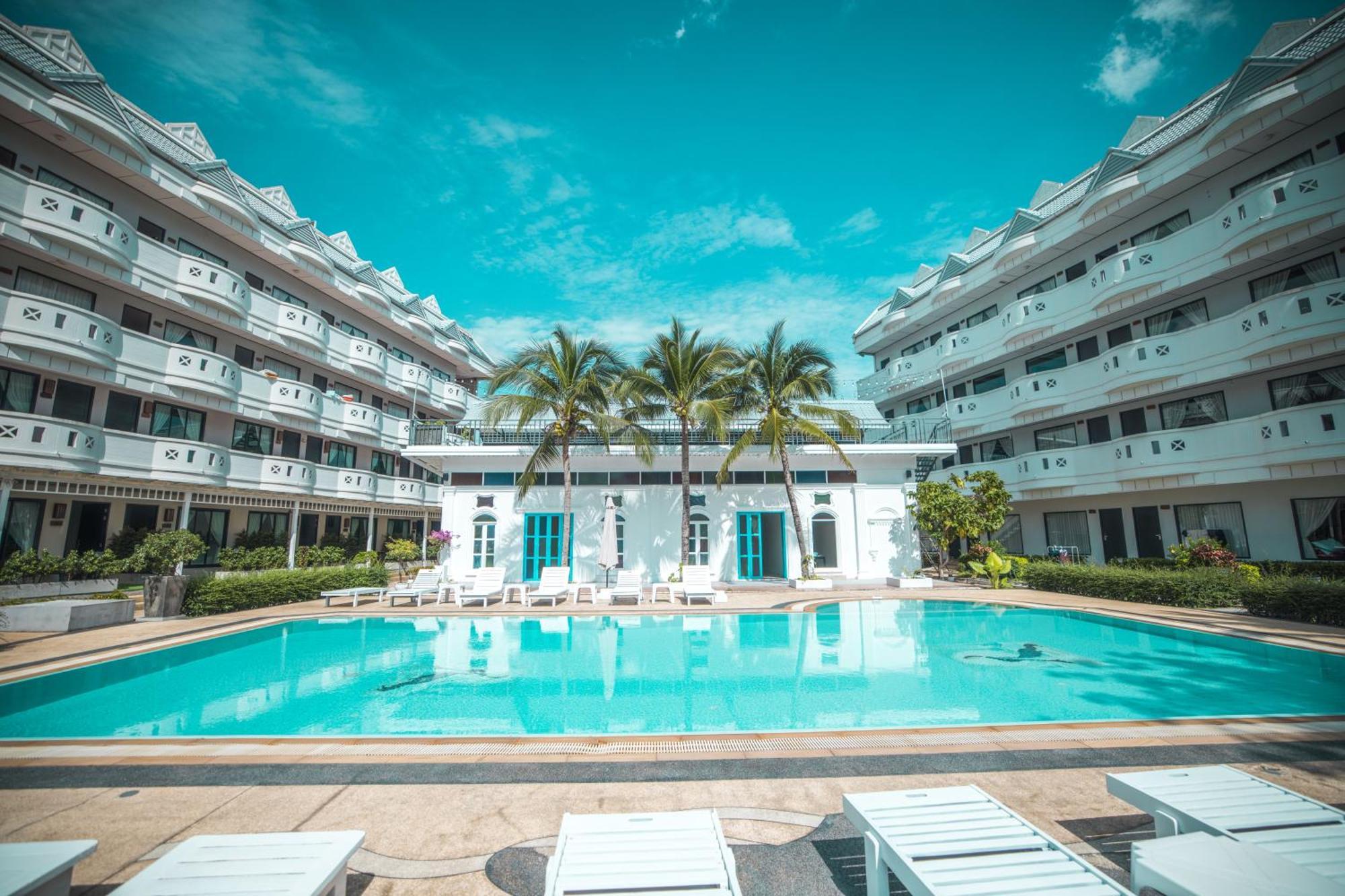 Blue Carina Inn Hotel - SHA Plus Phuket Exterior foto