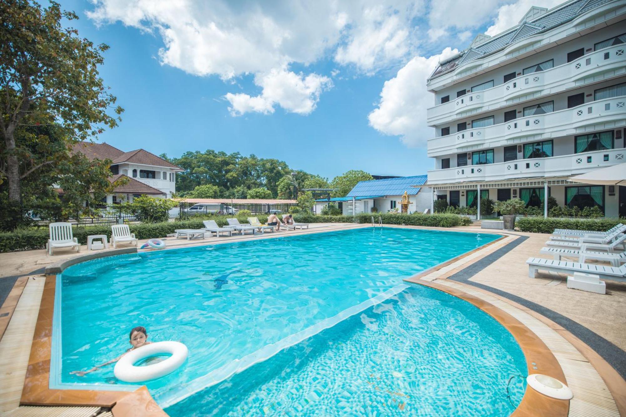 Blue Carina Inn Hotel - SHA Plus Phuket Exterior foto