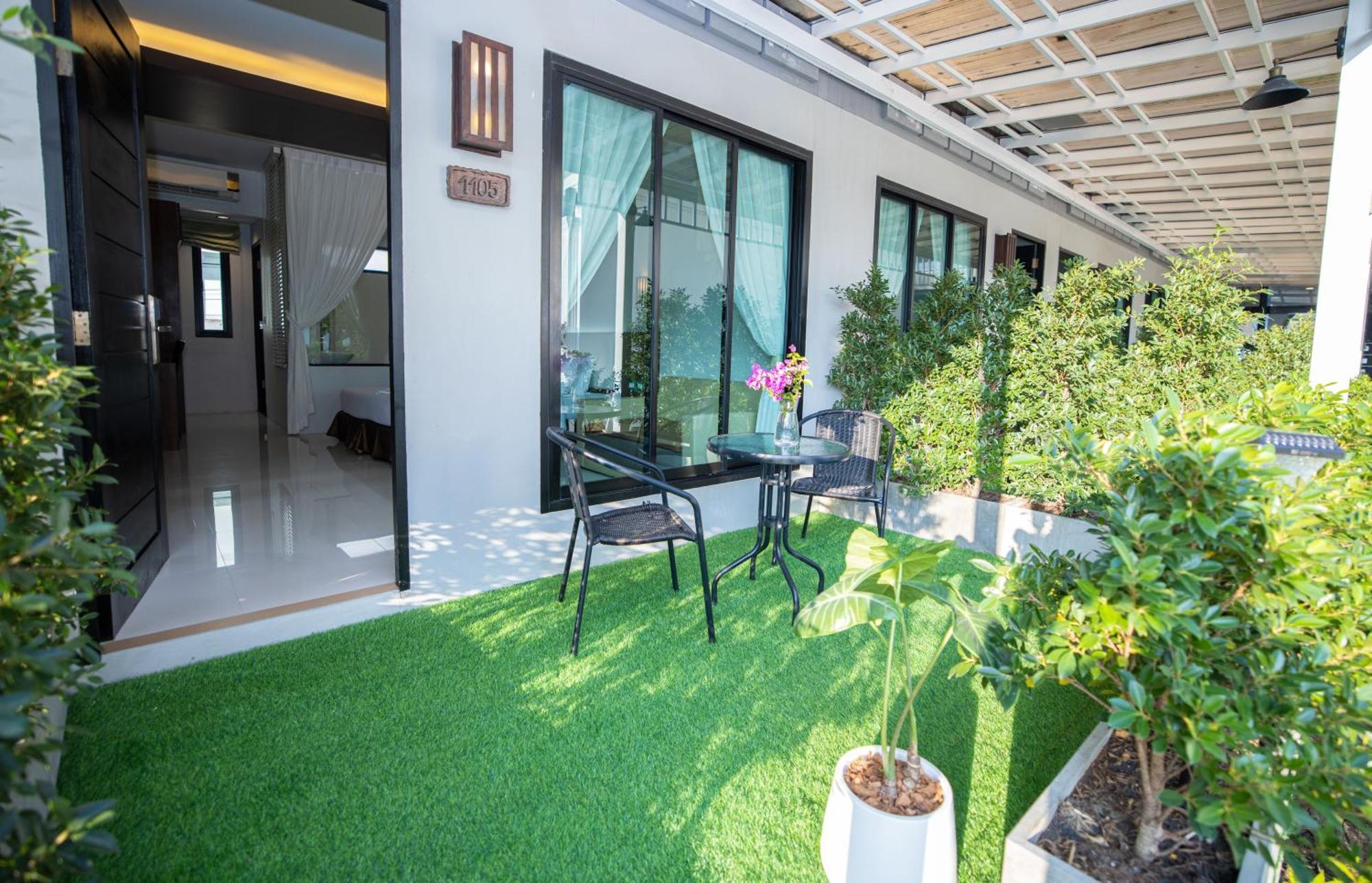Blue Carina Inn Hotel - SHA Plus Phuket Exterior foto
