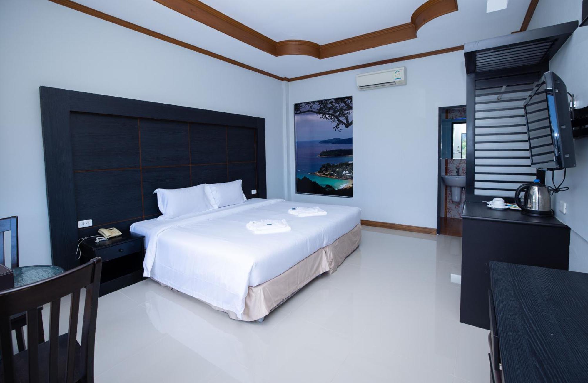 Blue Carina Inn Hotel - SHA Plus Phuket Exterior foto