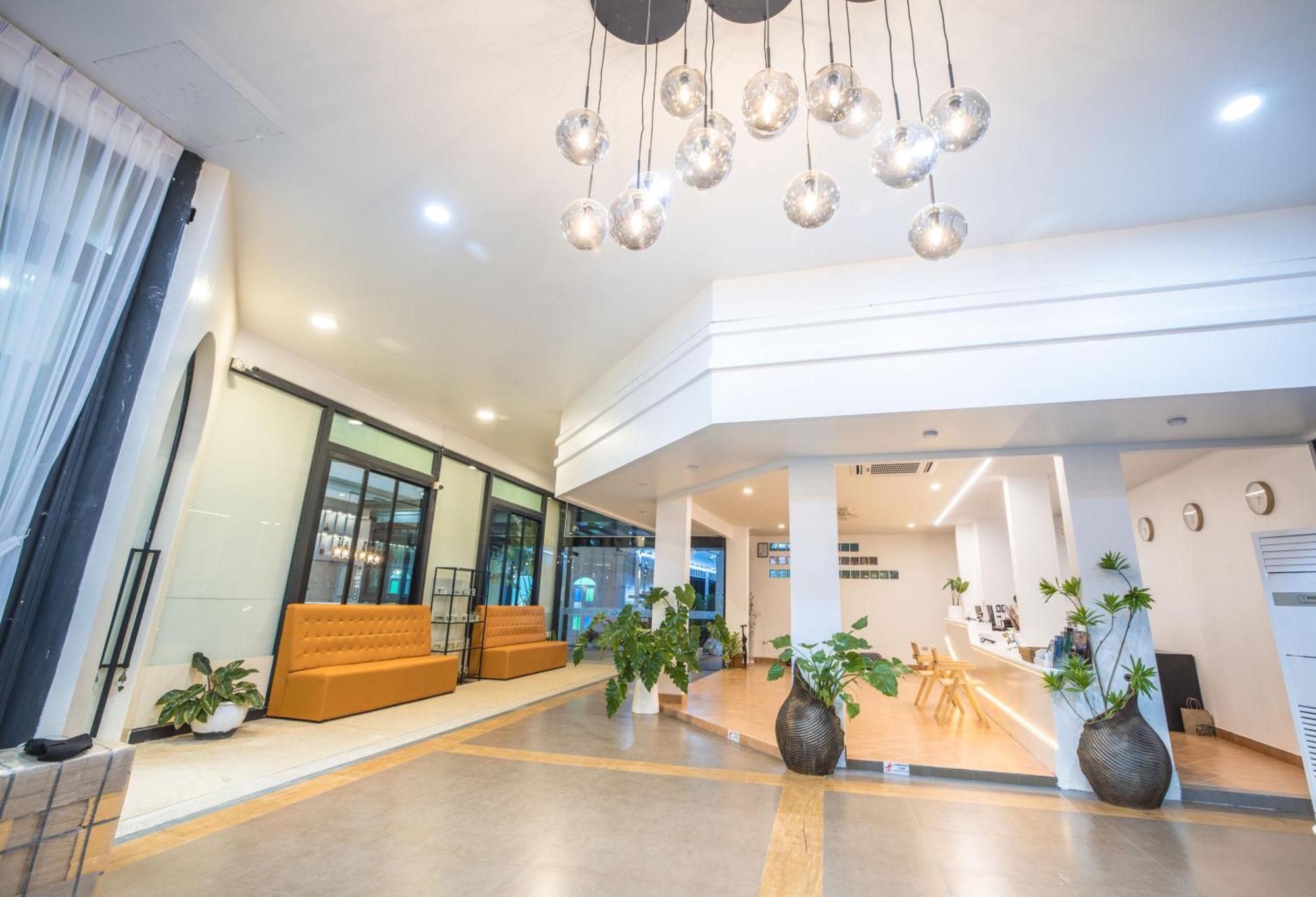 Blue Carina Inn Hotel - SHA Plus Phuket Exterior foto