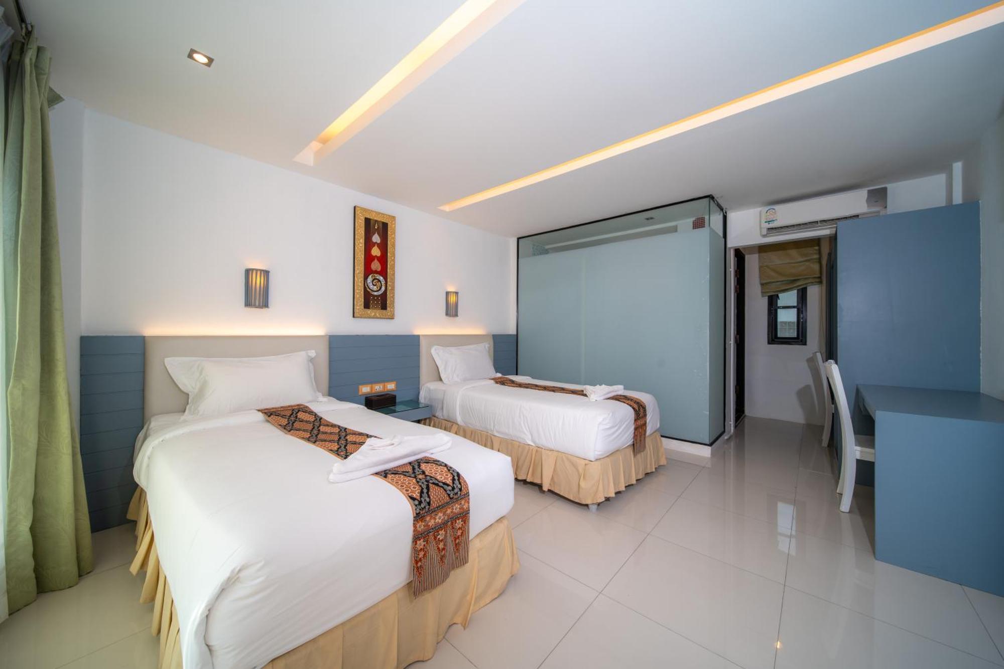Blue Carina Inn Hotel - SHA Plus Phuket Exterior foto