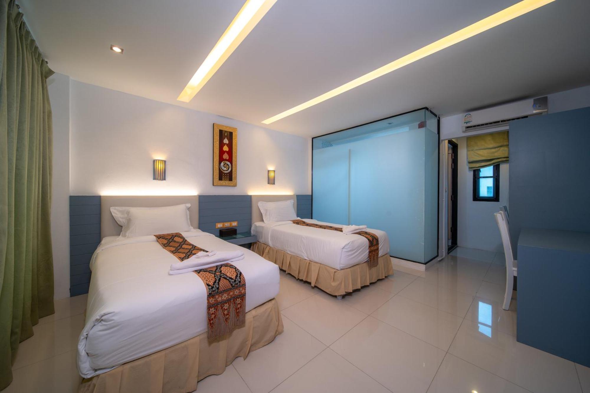 Blue Carina Inn Hotel - SHA Plus Phuket Exterior foto